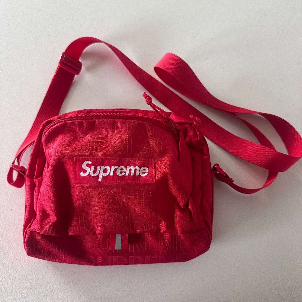 Supreme SS19 Red Crossbody